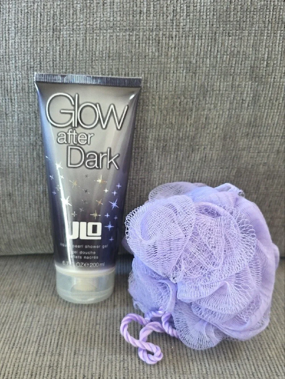 JLO Glow After Dark Shower Gel, 6.7floz. with Purple Bath Loofah Sponge, New. - Picture 2 of 9